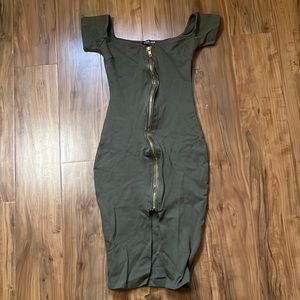 Fashion Nova off-shoulder front full-zip dress XS